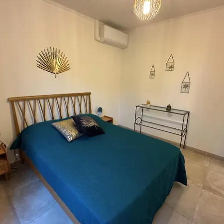 Pretty Harbour House With Garden Semesterbostad Mandelieu