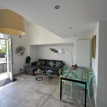 Pretty Harbour House With Garden Holiday home Mandelieu-la-Napoule